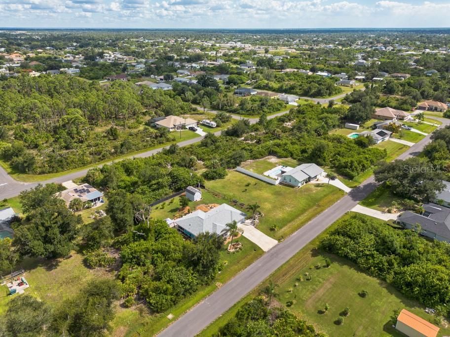 Active With Contract: $300,000 (2 beds, 2 baths, 1342 Square Feet)