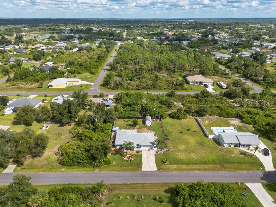 Active With Contract: $300,000 (2 beds, 2 baths, 1342 Square Feet)