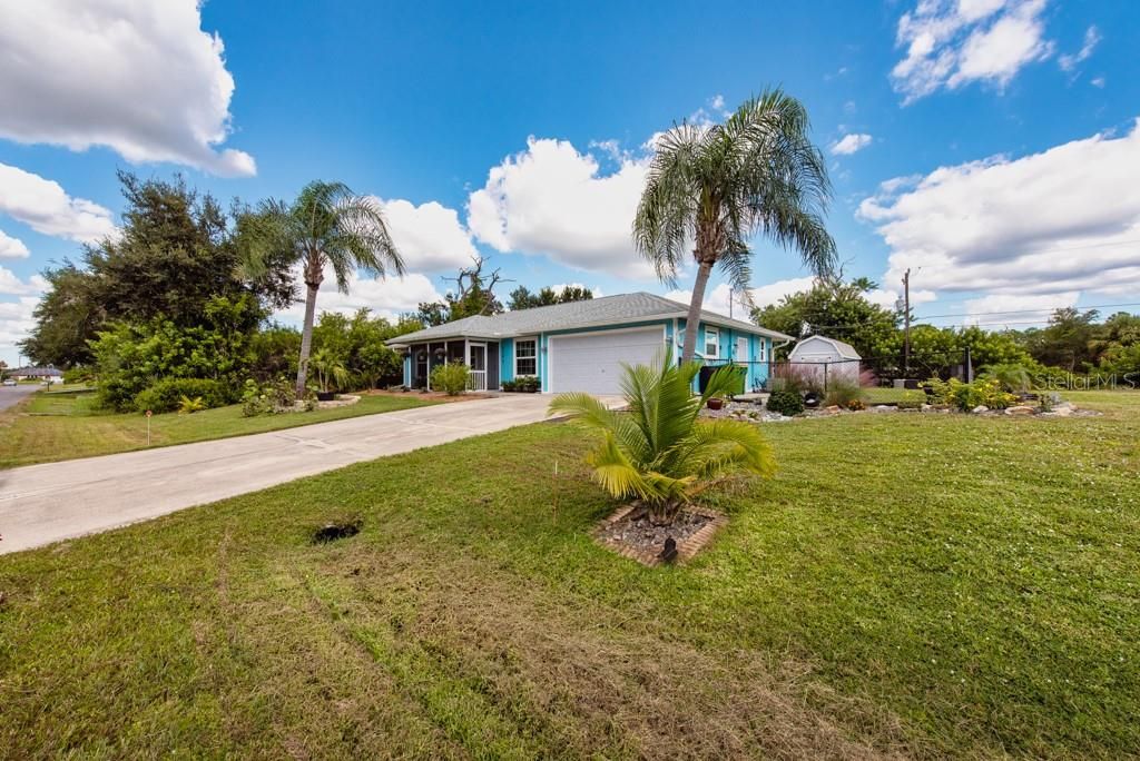 Active With Contract: $300,000 (2 beds, 2 baths, 1342 Square Feet)