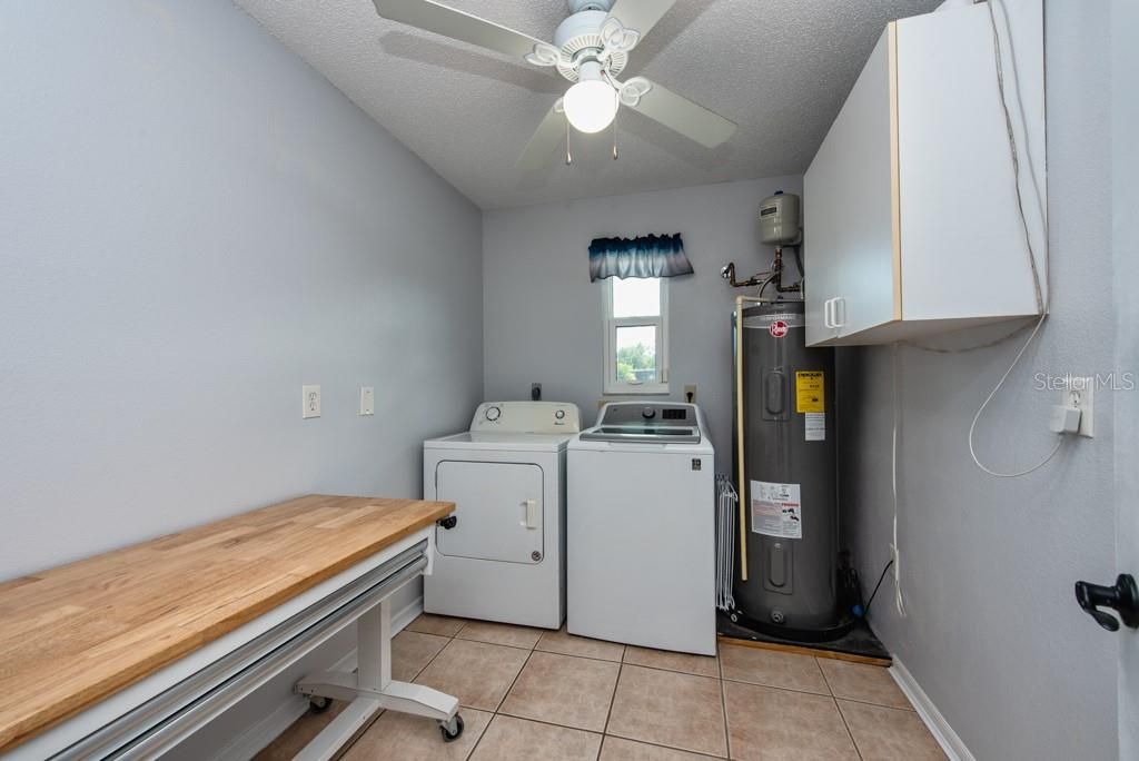 Active With Contract: $300,000 (2 beds, 2 baths, 1342 Square Feet)