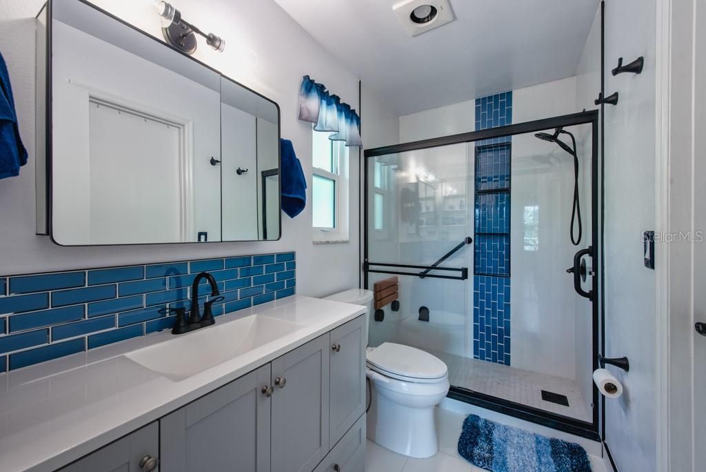 Active With Contract: $300,000 (2 beds, 2 baths, 1342 Square Feet)