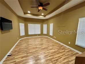 Под контрактом: $515,000 (4 спален, 2 ванн, 2795 Квадратных фут)