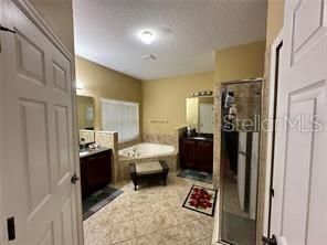 Под контрактом: $515,000 (4 спален, 2 ванн, 2795 Квадратных фут)