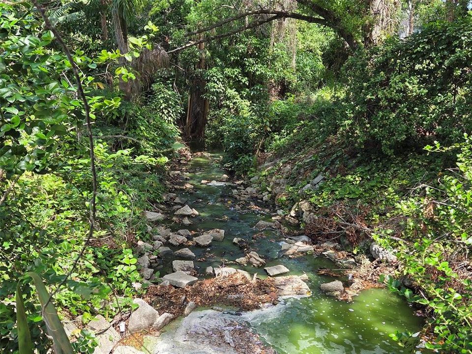 出租: $3,350 (3 贝兹, 2 浴室, 2829 平方英尺)