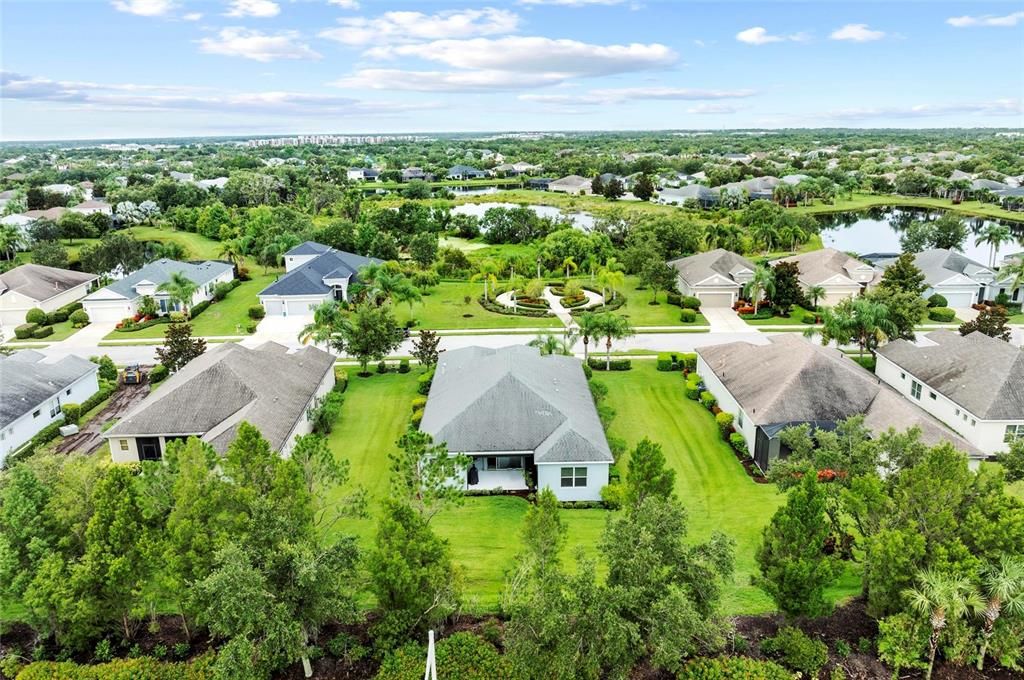 出租: $3,750 (3 贝兹, 2 浴室, 2485 平方英尺)