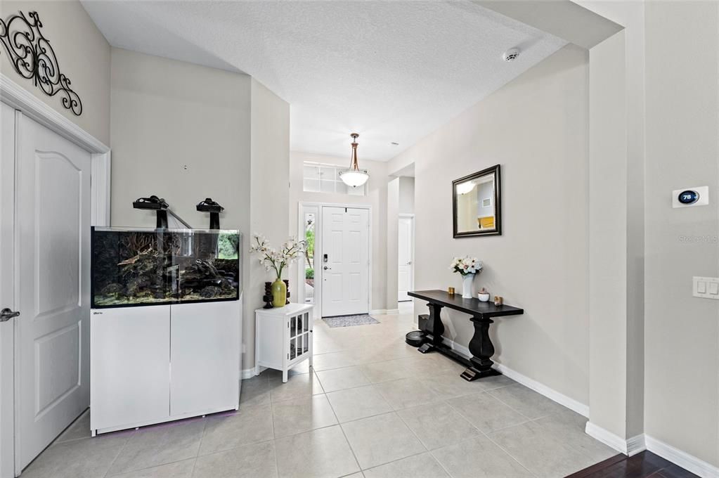 出租: $3,750 (3 贝兹, 2 浴室, 2485 平方英尺)