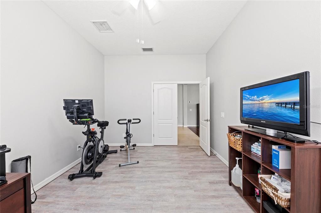 出租: $3,750 (3 贝兹, 2 浴室, 2485 平方英尺)