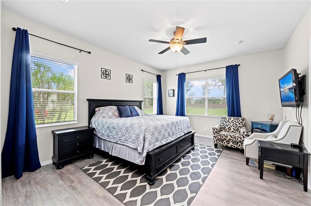 出租: $3,750 (3 贝兹, 2 浴室, 2485 平方英尺)