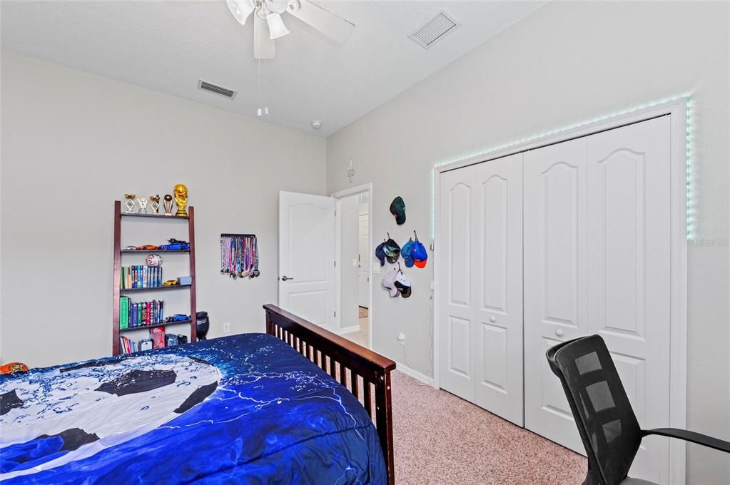 出租: $3,750 (3 贝兹, 2 浴室, 2485 平方英尺)