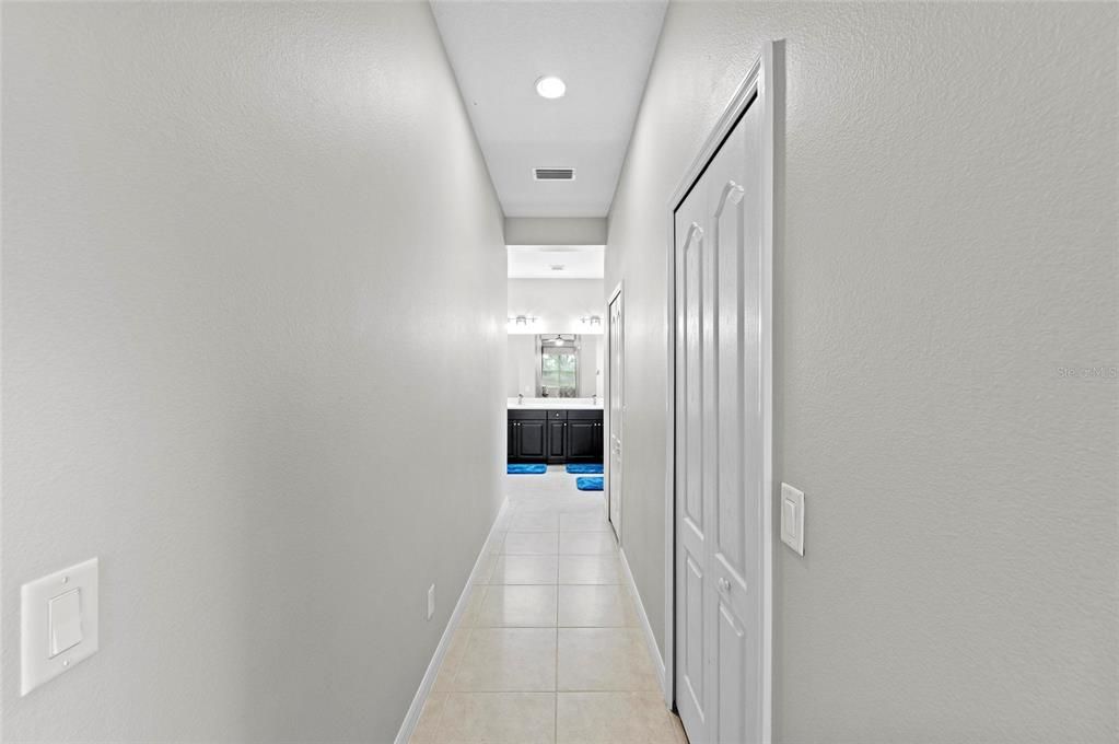 出租: $3,750 (3 贝兹, 2 浴室, 2485 平方英尺)