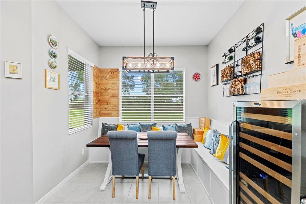 出租: $3,750 (3 贝兹, 2 浴室, 2485 平方英尺)