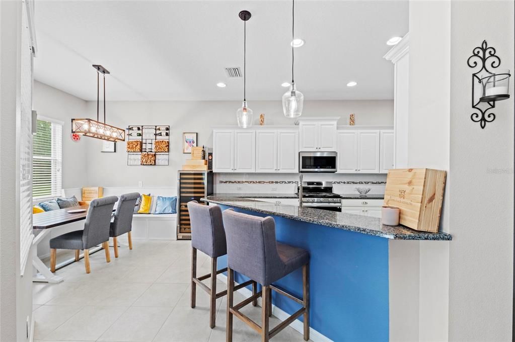 出租: $3,750 (3 贝兹, 2 浴室, 2485 平方英尺)