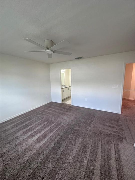 For Rent: $2,050 (3 beds, 2 baths, 1687 Square Feet)
