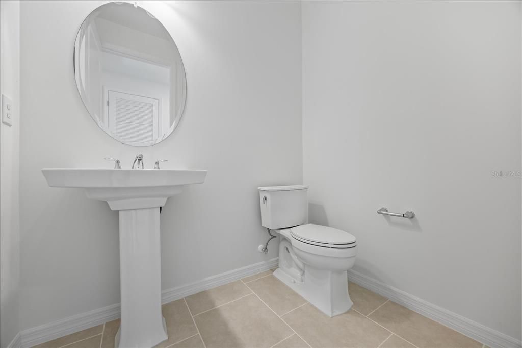 出租: $2,800 (4 贝兹, 3 浴室, 2353 平方英尺)