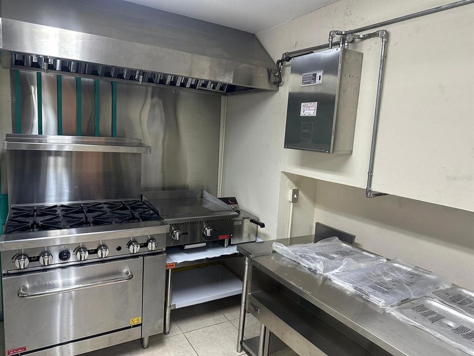 合同活跃: $525,000 (0 贝兹, 0 浴室, 0 平方英尺)