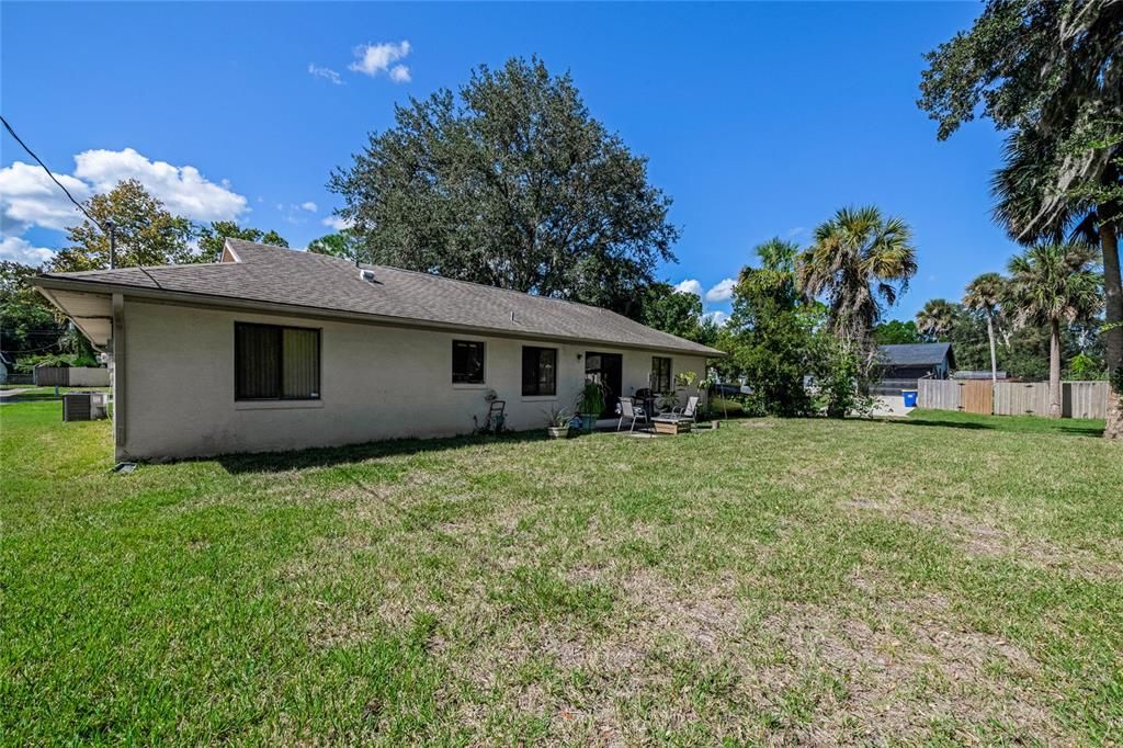 For Sale: $299,000 (3 beds, 2 baths, 1466 Square Feet)