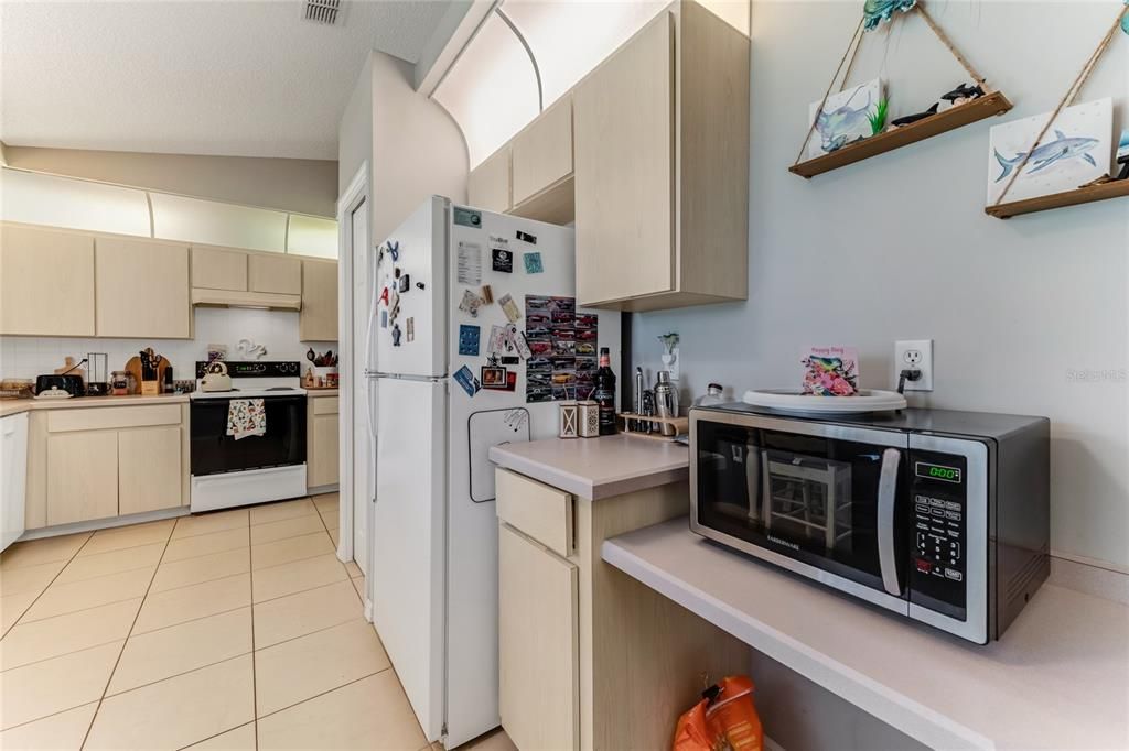 For Sale: $299,000 (3 beds, 2 baths, 1466 Square Feet)