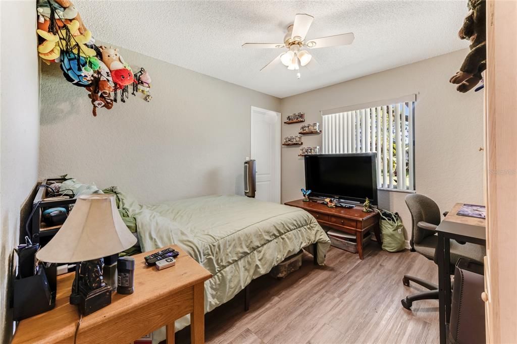 For Sale: $299,000 (3 beds, 2 baths, 1466 Square Feet)