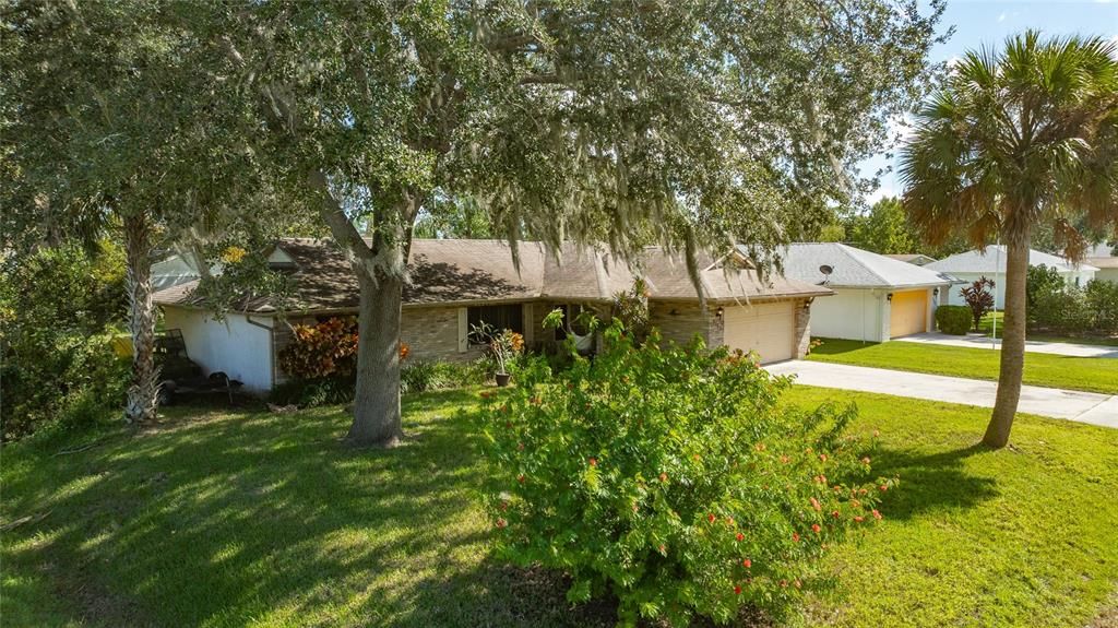 For Sale: $299,000 (3 beds, 2 baths, 1466 Square Feet)