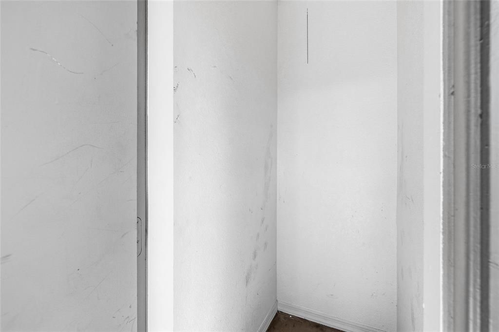 待售: $189,000 (1 贝兹, 1 浴室, 742 平方英尺)