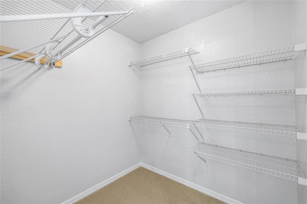 待售: $189,000 (1 贝兹, 1 浴室, 742 平方英尺)