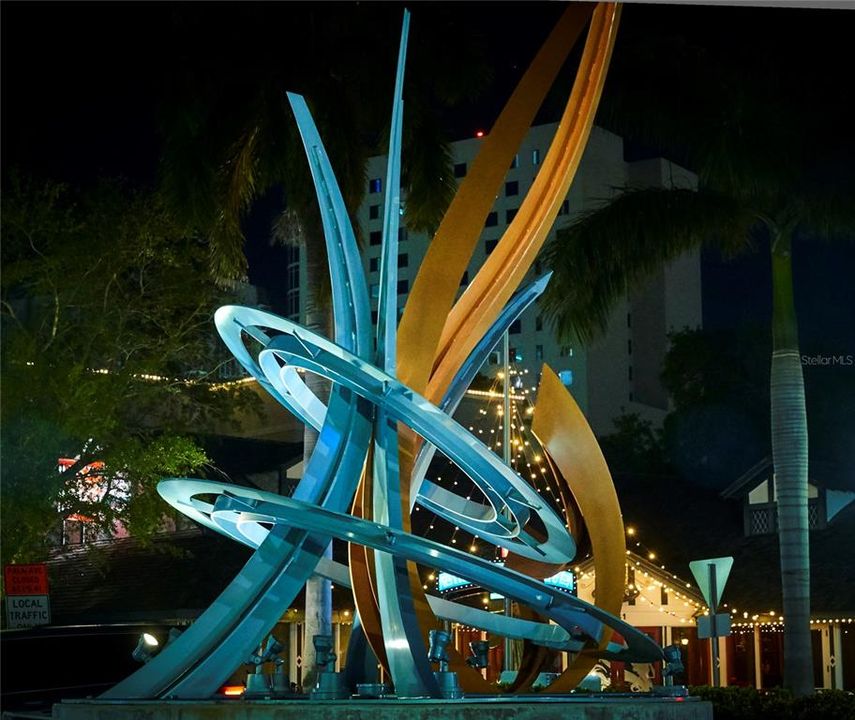 For Sale: $1,668,000 (2 beds, 2 baths, 1562 Square Feet)