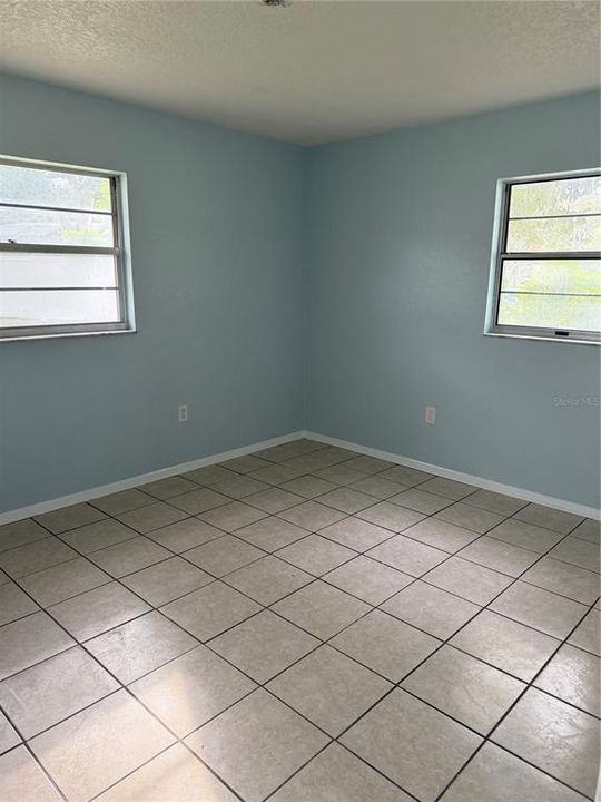 出租: $2,100 (3 贝兹, 2 浴室, 1404 平方英尺)