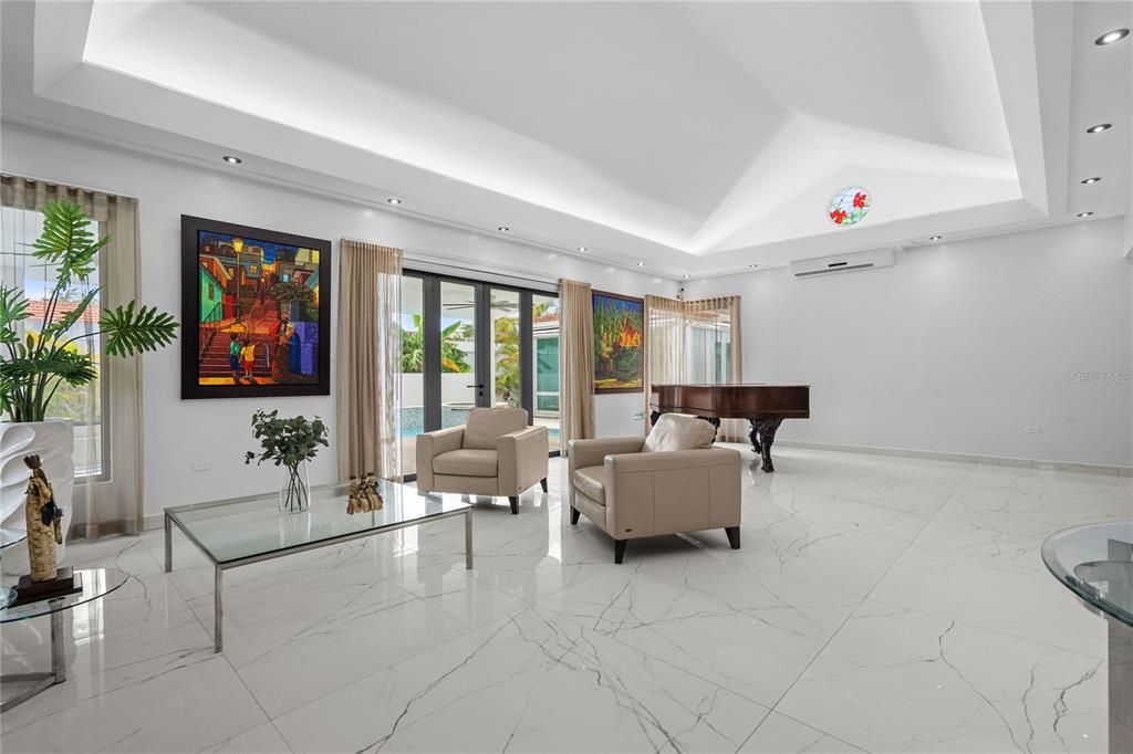 For Sale: $2,300,000 (4 beds, 3 baths, 3800 Square Feet)