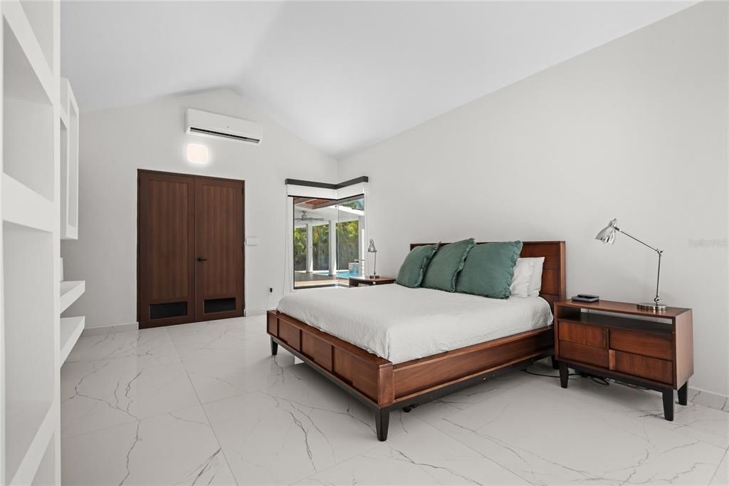 For Sale: $2,300,000 (4 beds, 3 baths, 3800 Square Feet)