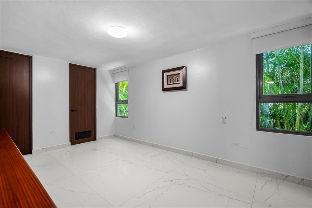 For Sale: $2,300,000 (4 beds, 3 baths, 3800 Square Feet)