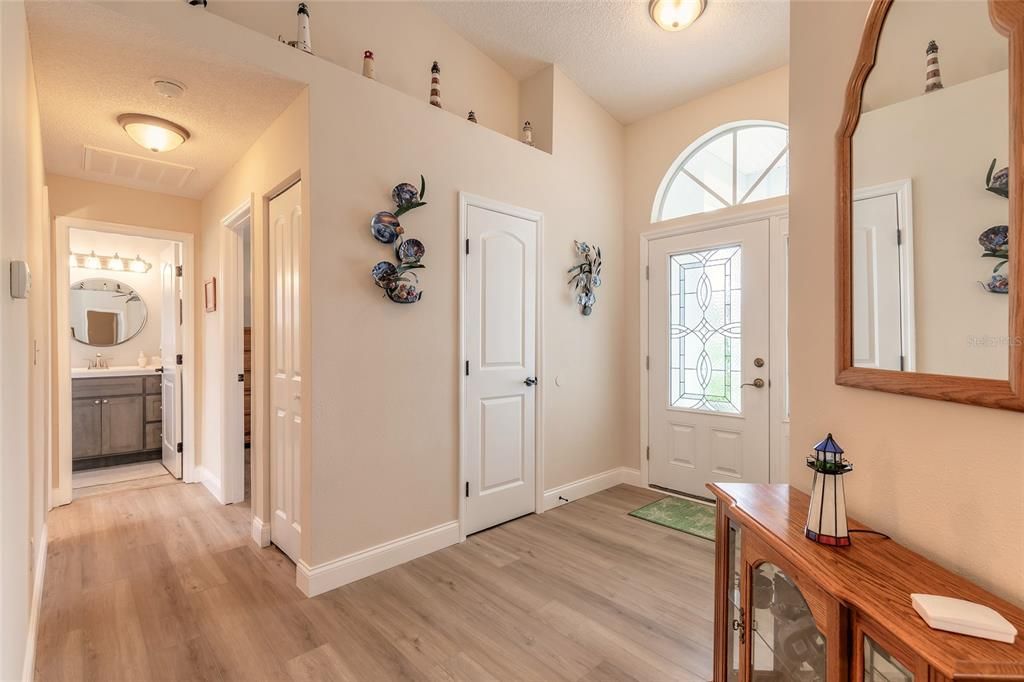 For Sale: $351,900 (3 beds, 2 baths, 1668 Square Feet)