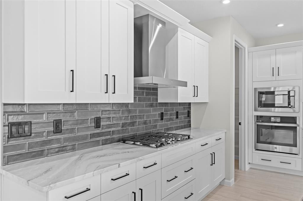 En Venta: $559,990 (3 camas, 3 baños, 2129 Pies cuadrados)