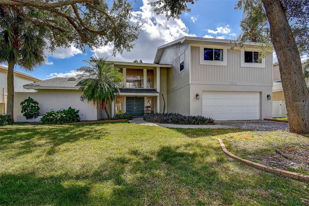 Vendido Recientemente: $699,999 (5 camas, 2 baños, 2524 Pies cuadrados)