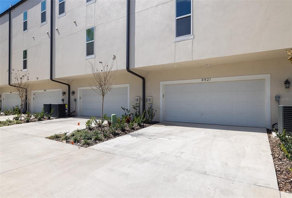 For Sale: $575,000 (3 beds, 3 baths, 2424 Square Feet)