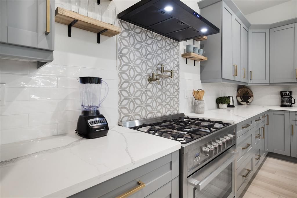 For Sale: $575,000 (3 beds, 3 baths, 2424 Square Feet)