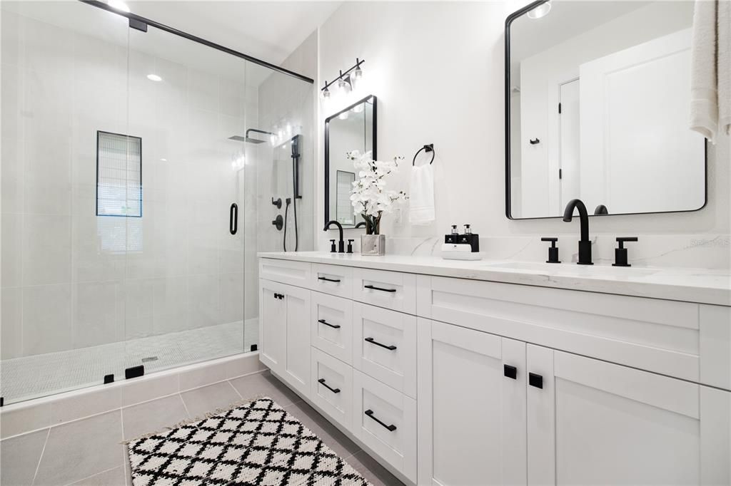 For Sale: $575,000 (3 beds, 3 baths, 2424 Square Feet)