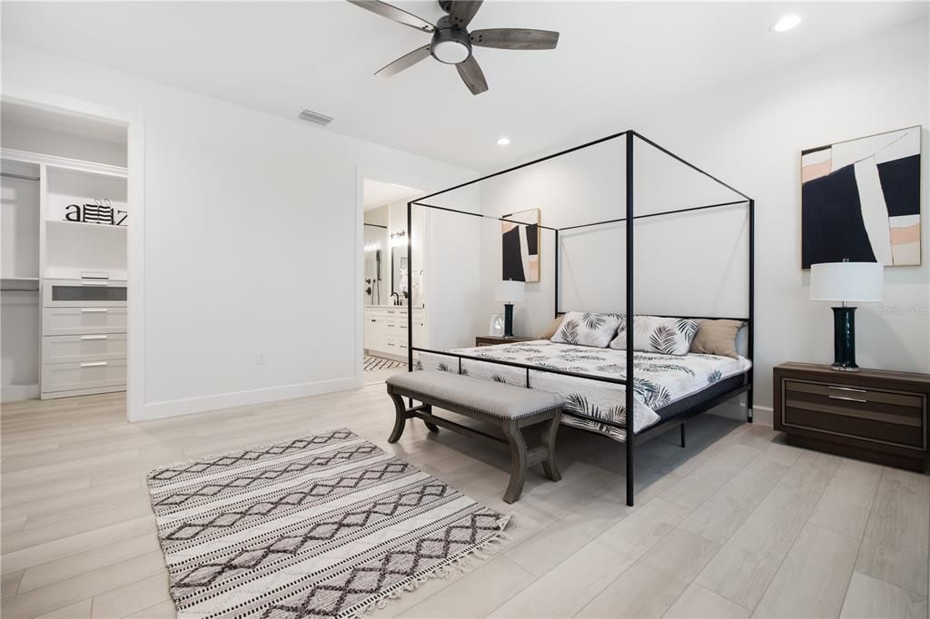 For Sale: $575,000 (3 beds, 3 baths, 2424 Square Feet)