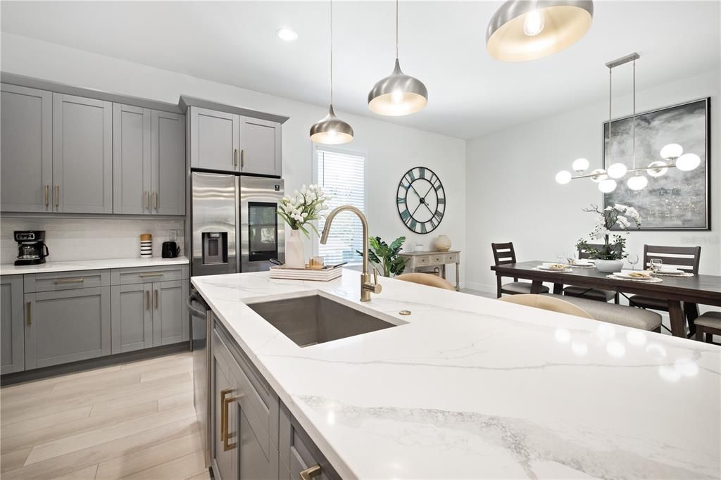 For Sale: $575,000 (3 beds, 3 baths, 2424 Square Feet)