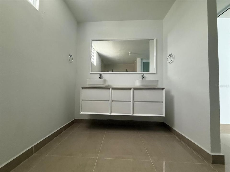 待售: $360,000 (3 贝兹, 2 浴室, 1700 平方英尺)