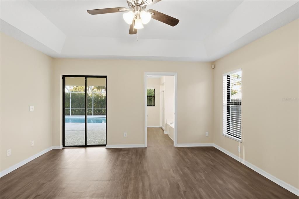 Activo con contrato: $349,900 (3 camas, 2 baños, 1986 Pies cuadrados)