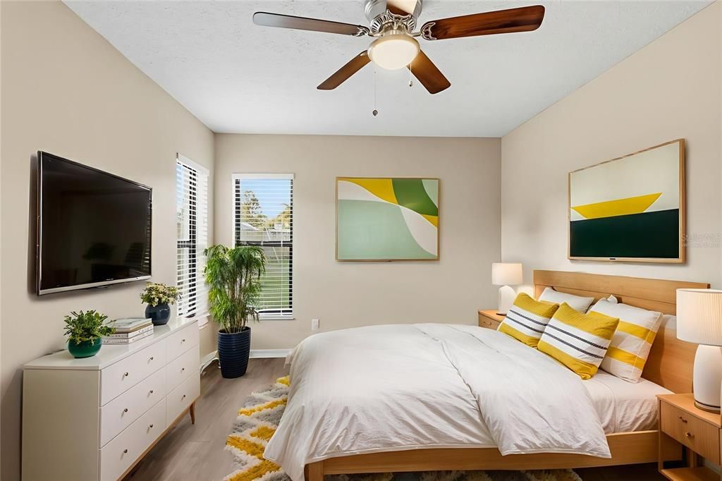 Activo con contrato: $349,900 (3 camas, 2 baños, 1986 Pies cuadrados)