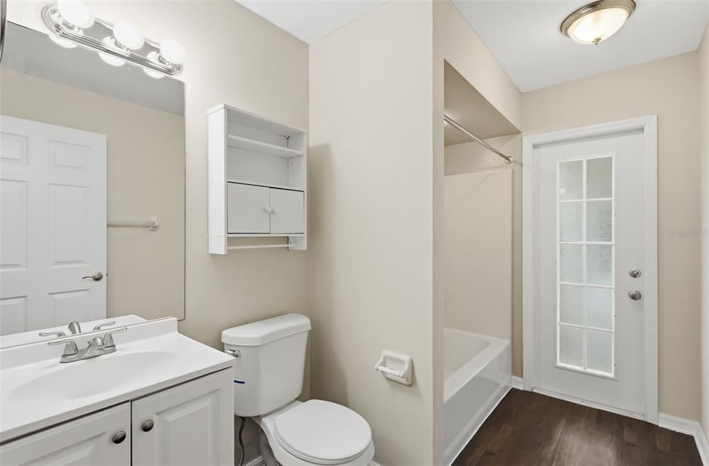 Activo con contrato: $349,900 (3 camas, 2 baños, 1986 Pies cuadrados)