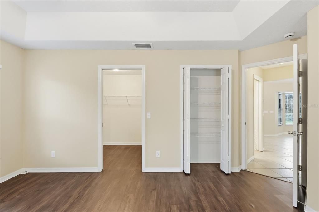 Activo con contrato: $349,900 (3 camas, 2 baños, 1986 Pies cuadrados)