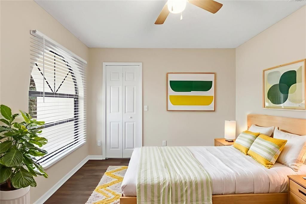 Activo con contrato: $349,900 (3 camas, 2 baños, 1986 Pies cuadrados)