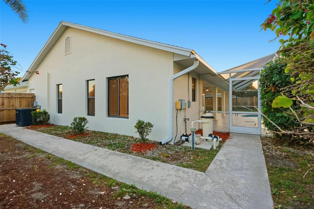 Activo con contrato: $349,900 (3 camas, 2 baños, 1986 Pies cuadrados)