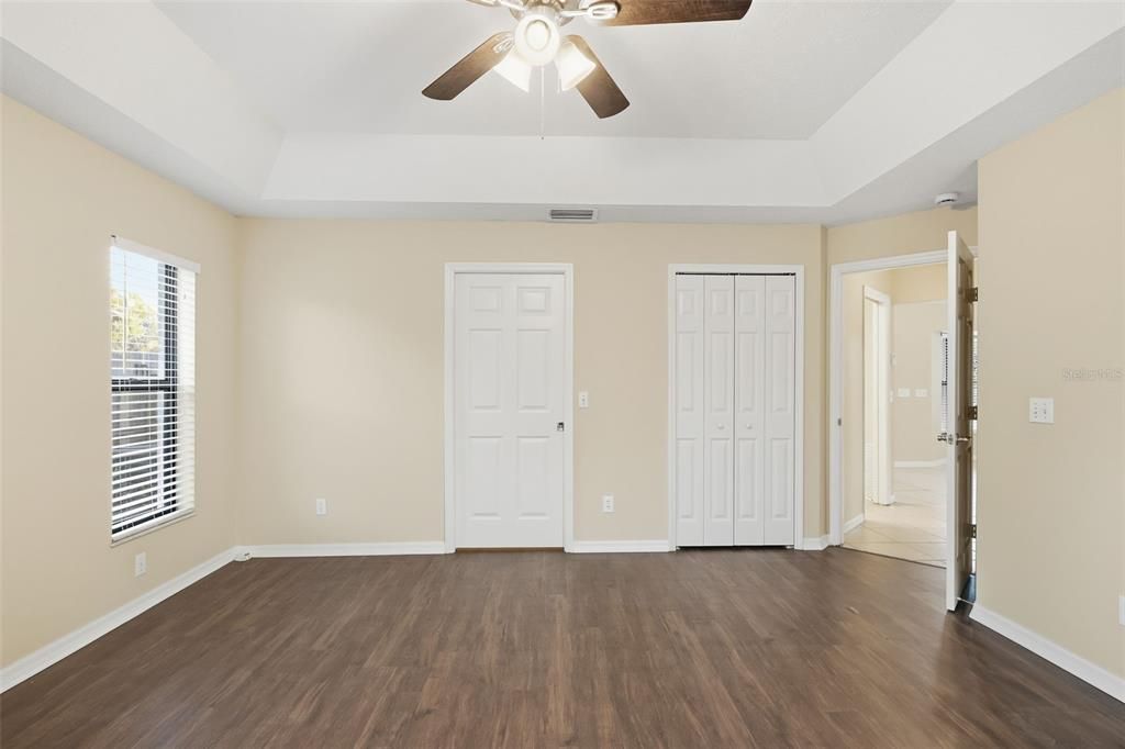 Activo con contrato: $349,900 (3 camas, 2 baños, 1986 Pies cuadrados)