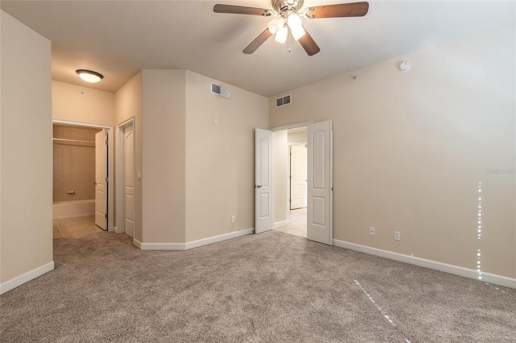 На продажу: $339,000 (3 спален, 3 ванн, 1953 Квадратных фут)