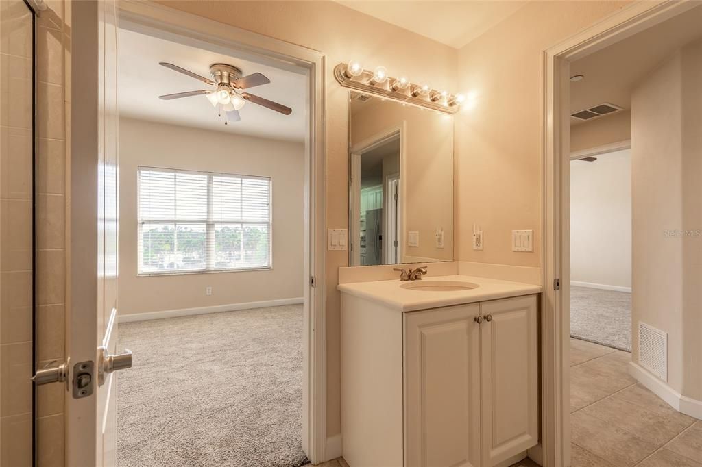 На продажу: $339,000 (3 спален, 3 ванн, 1953 Квадратных фут)