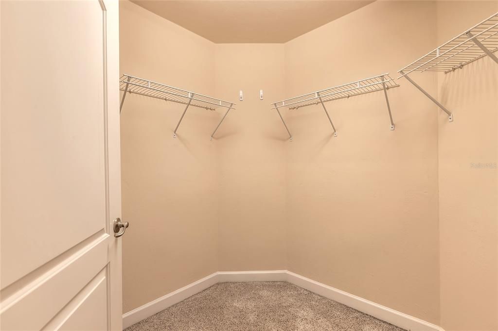 На продажу: $339,000 (3 спален, 3 ванн, 1953 Квадратных фут)