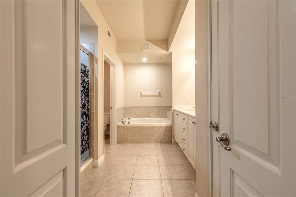 На продажу: $339,000 (3 спален, 3 ванн, 1953 Квадратных фут)